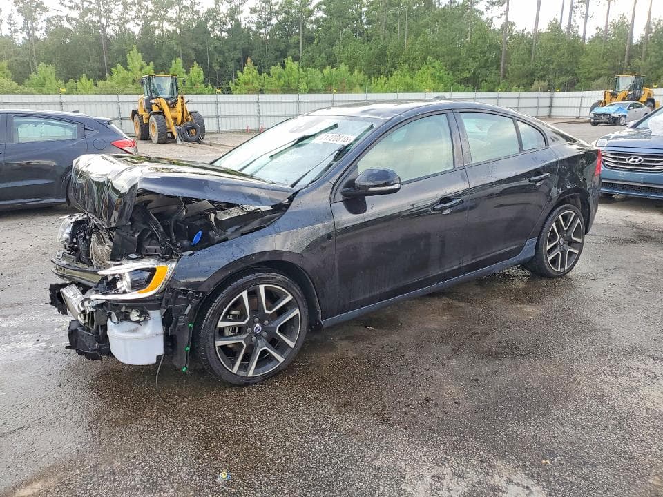 2017 VOLVO S60