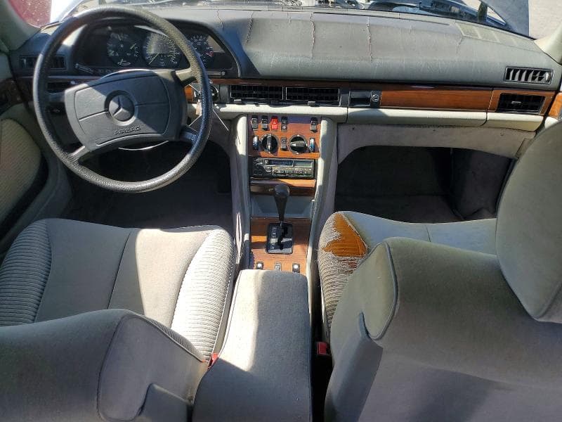 1982 MERCEDES-BENZ 280 8