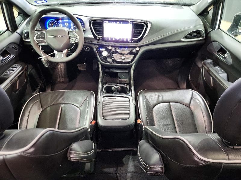 2026 CHRYSLER PACIFICA LIMITED 8