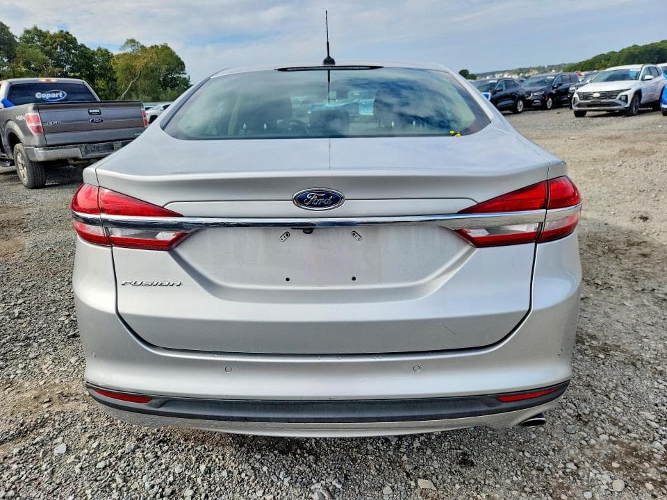 2017 FORD FUSION SE 6