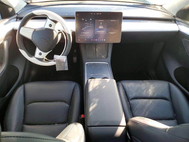 2023 TESLA MODEL Y 8