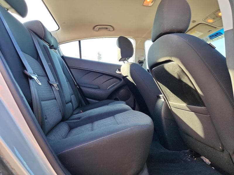 2017 KIA FORTE LX 10