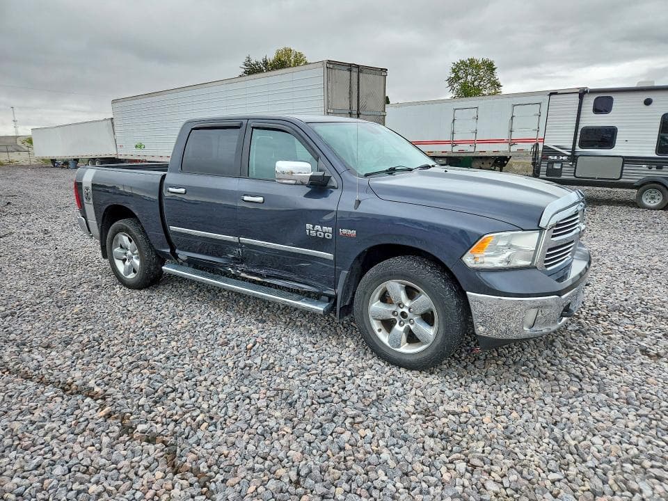 2017 RAM 1500 SLT 4