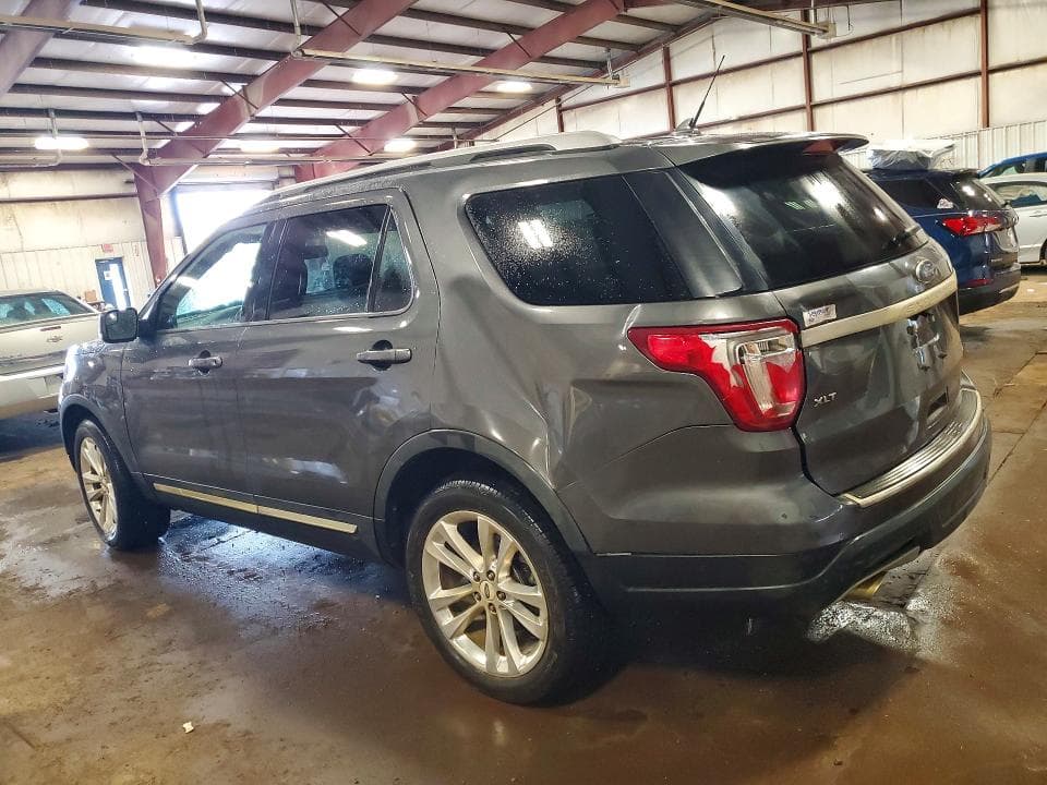 2018 FORD EXPLORER XLT 2