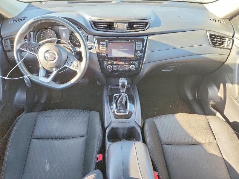 2017 NISSAN ROGUE SV 8