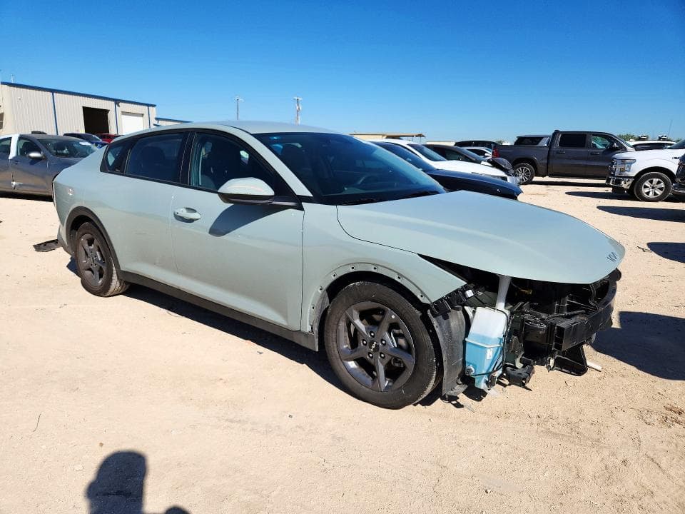 2025 KIA K4 LXS 4