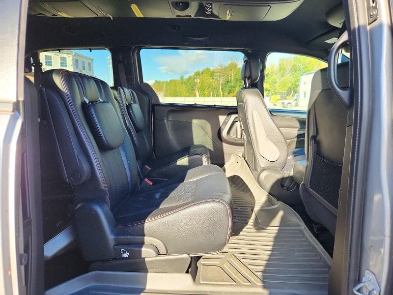 2017 DODGE GRAND CARAVAN GT 11