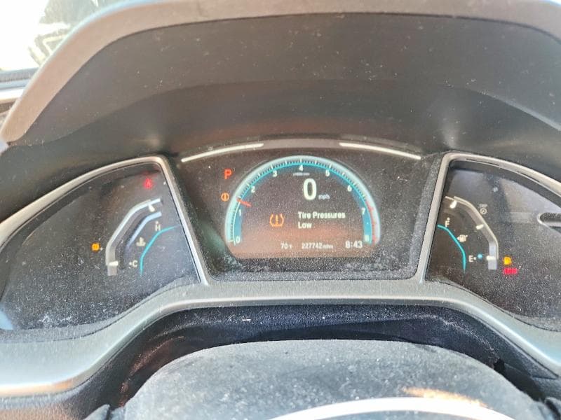 2017 HONDA CIVIC EX 9