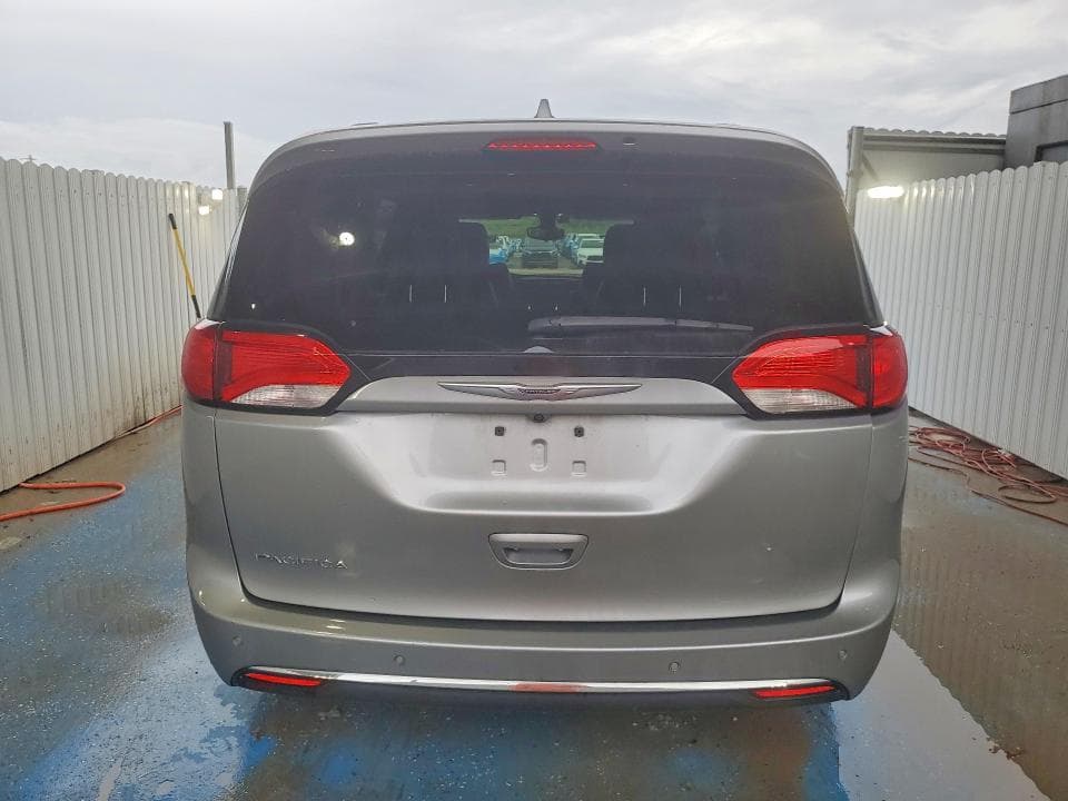 2017 CHRYSLER PACIFICA TOURING L 6