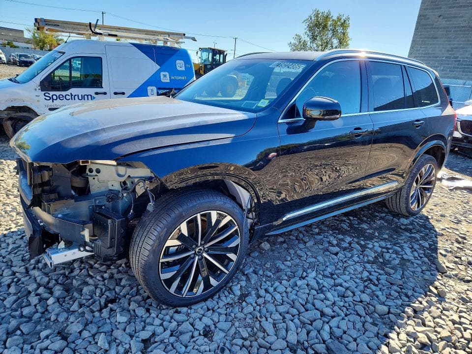 2026 VOLVO XC90 PLUS