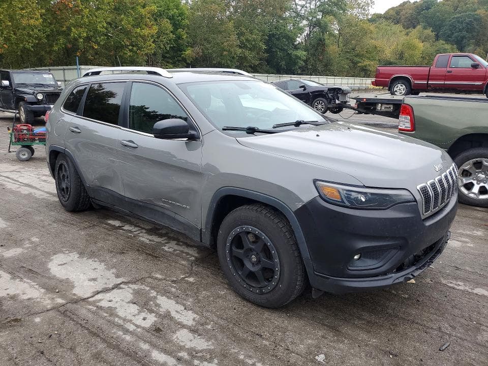 2019 JEEP CHEROKEE LATITUDE PLUS 4