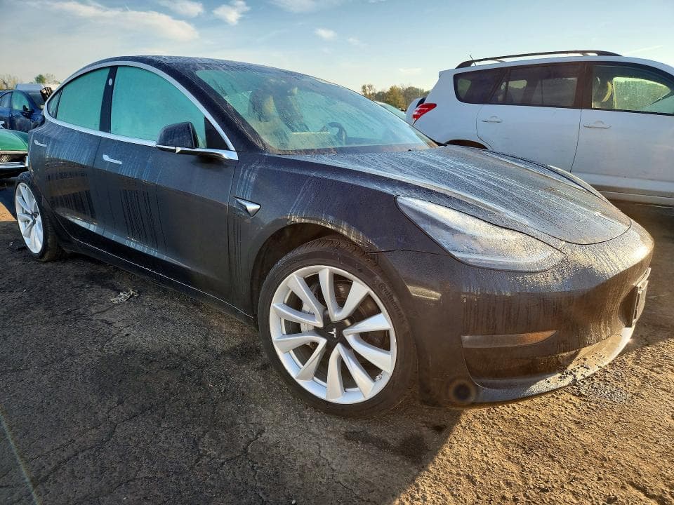 2020 TESLA MODEL 3 4