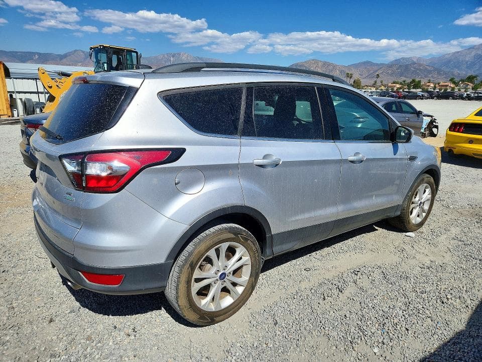 2018 FORD ESCAPE SE 3