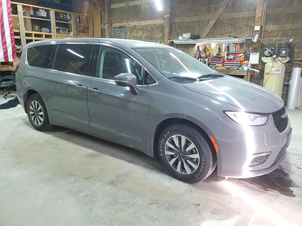 2023 CHRYSLER PACIFICA HYBRID TOURING L 4