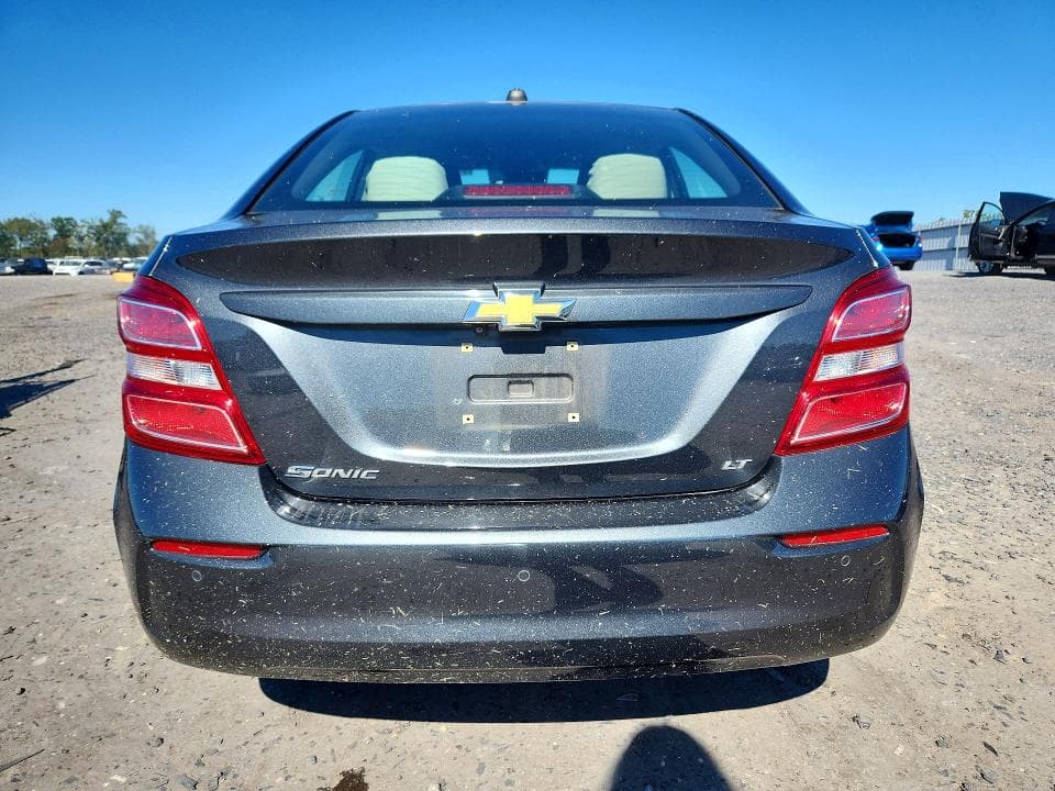 2019 CHEVROLET SONIC LT 6