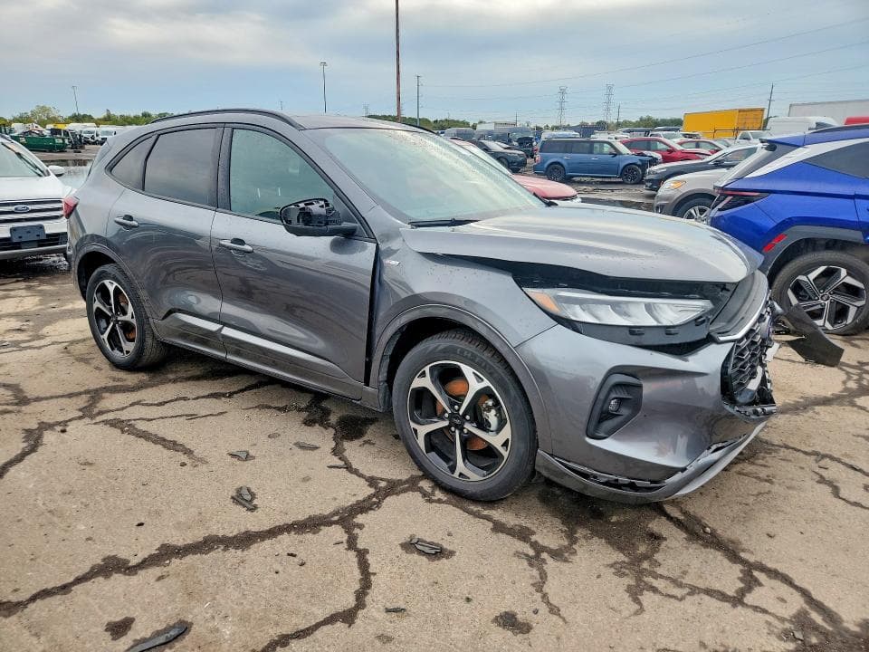 2024 FORD ESCAPE ST LINE SELECT 4