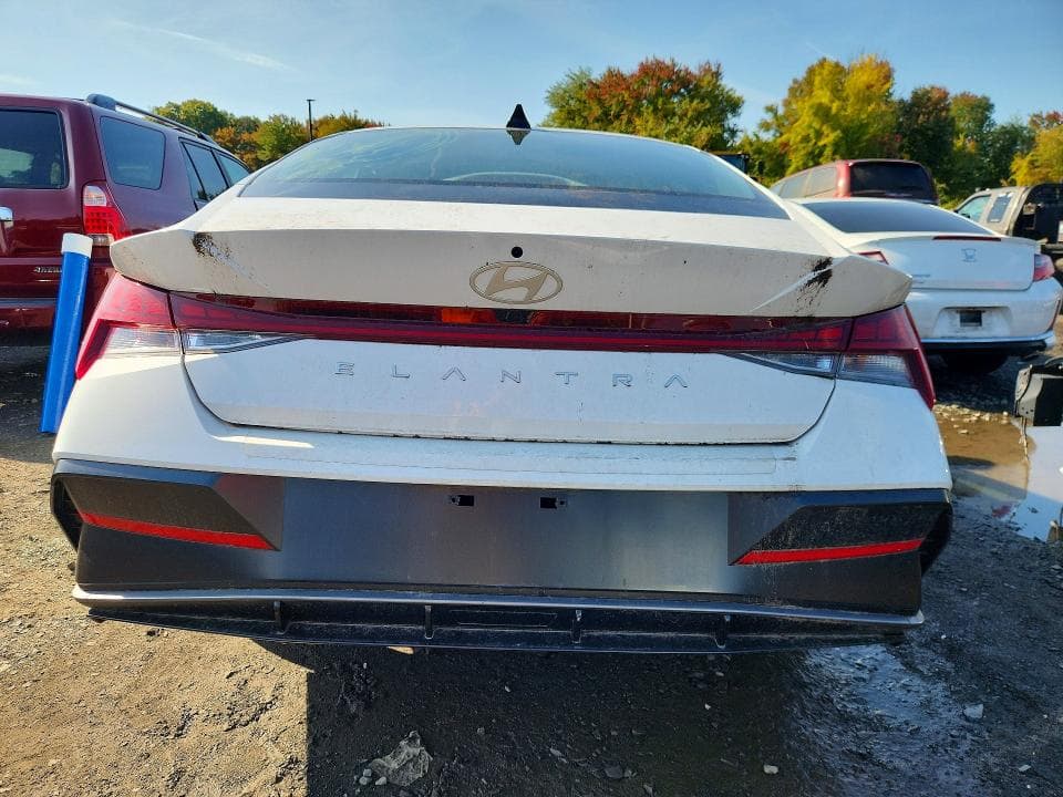 2024 HYUNDAI ELANTRA SEL 6