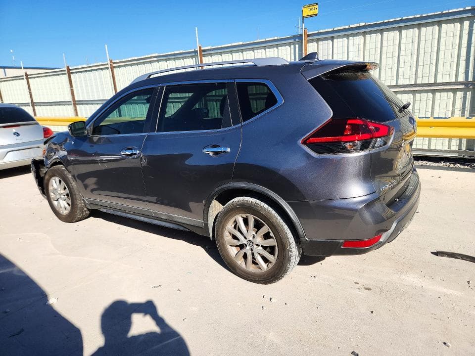 2018 NISSAN ROGUE SV 2
