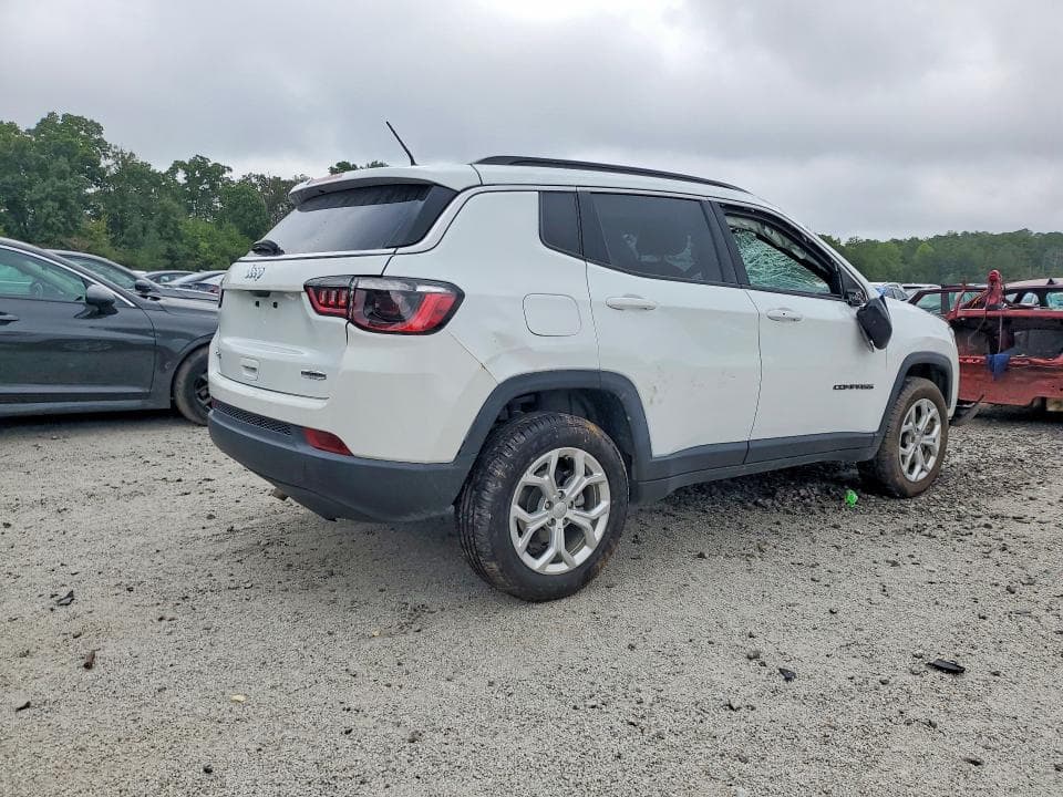 2024 JEEP COMPASS LATITUDE 3