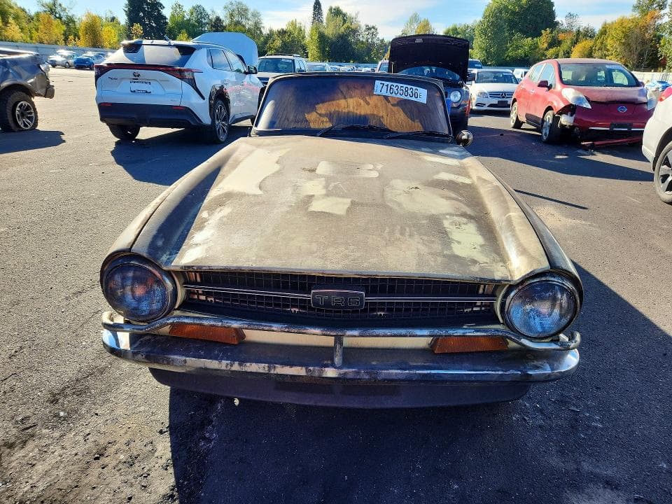 1969 TRIUMPH CAR TR6 5