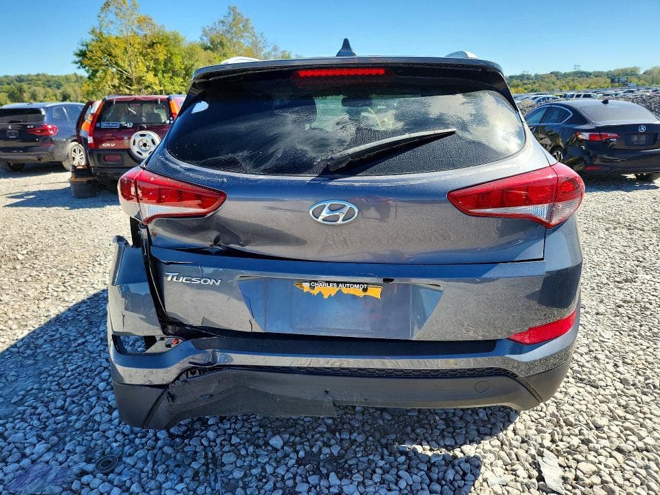 2017 HYUNDAI TUCSON SE PLUS 6