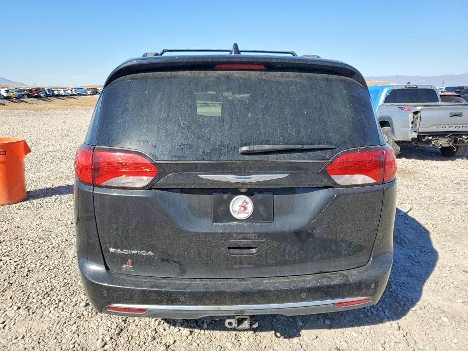 2017 CHRYSLER PACIFICA TOURING L 6