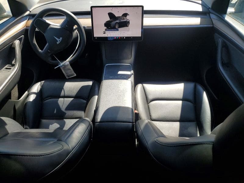 2024 TESLA MODEL Y 8