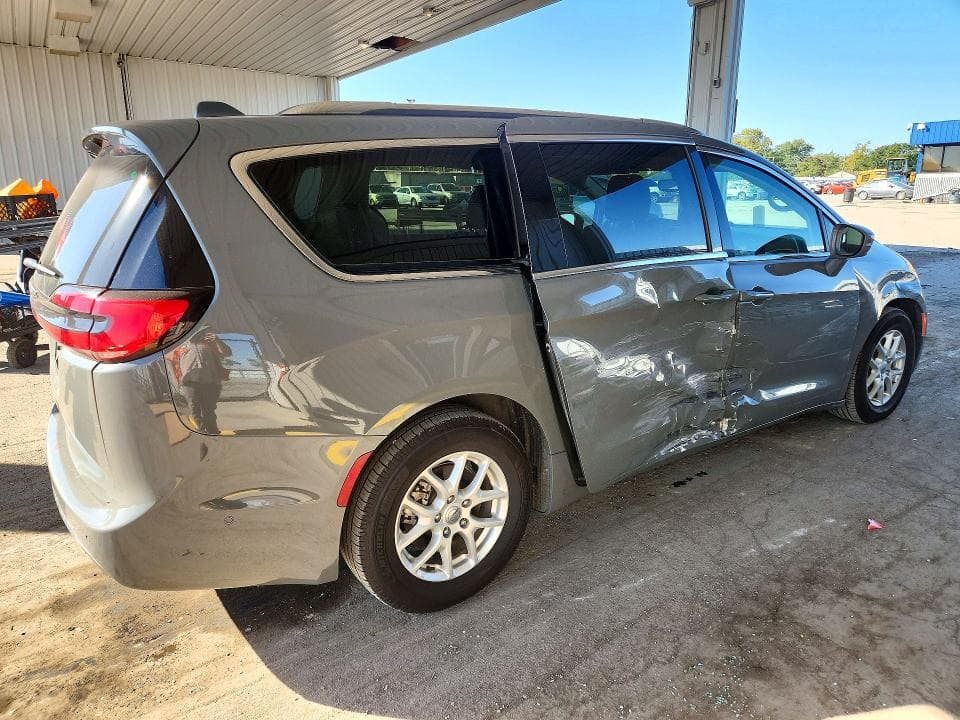 2021 CHRYSLER PACIFICA TOURING L 3