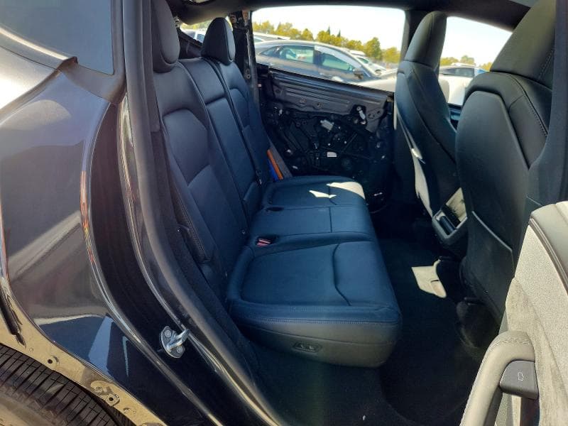 2026 TESLA MODEL Y 10