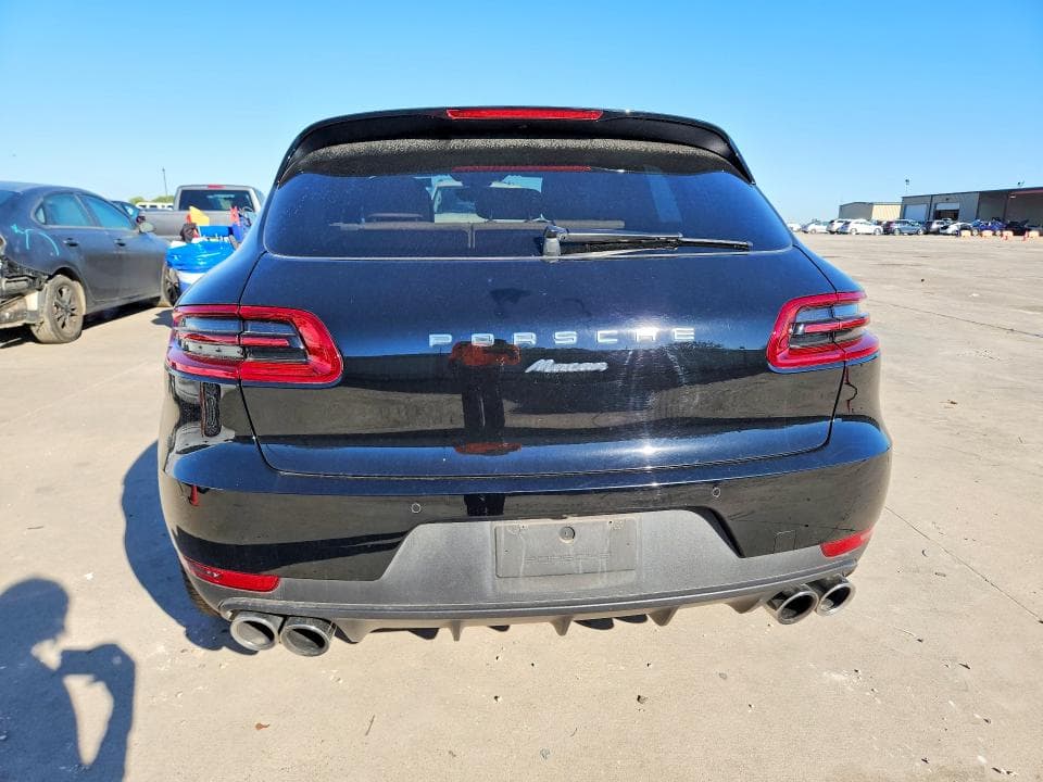 2018 PORSCHE MACAN 6