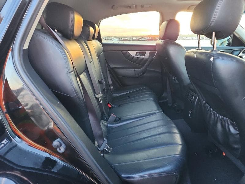 2017 INFINITI QX70 BASE 11