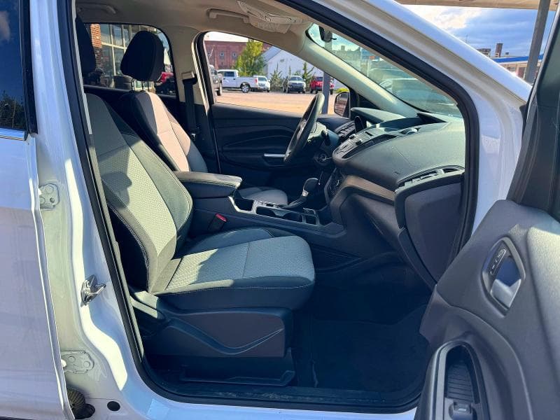 2017 FORD ESCAPE SE 5