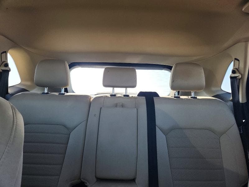 2017 FORD EDGE SE 10