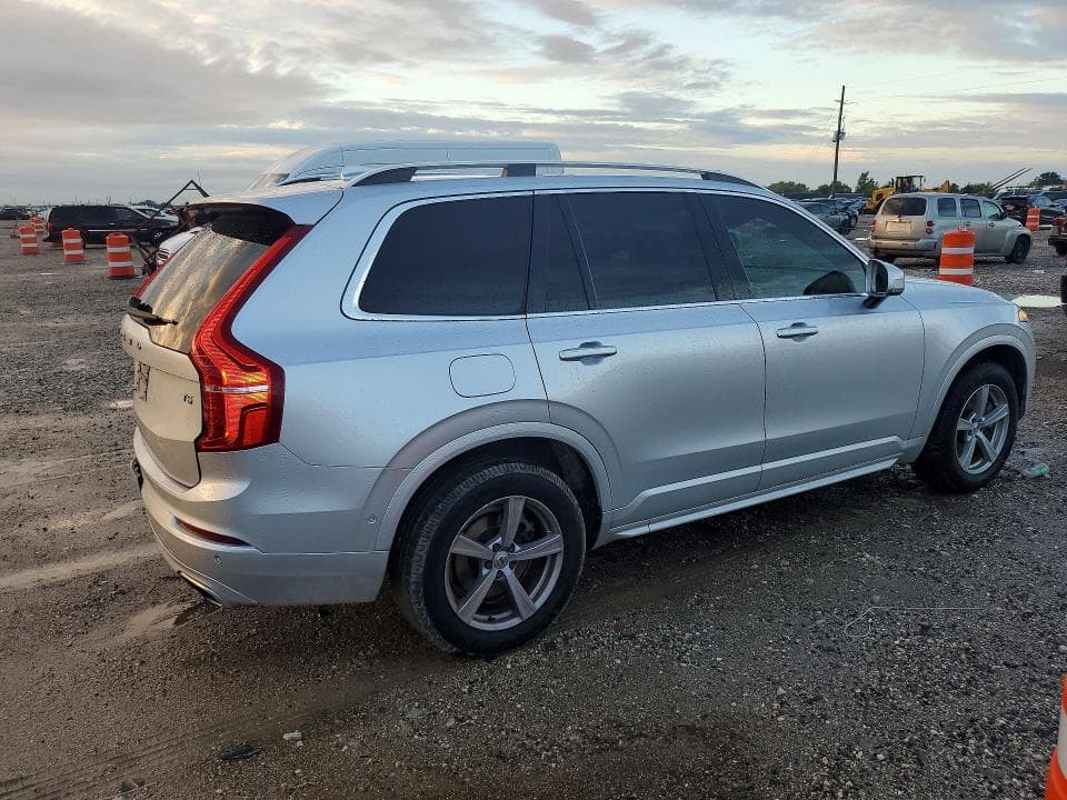 2017 VOLVO XC90 T5 3