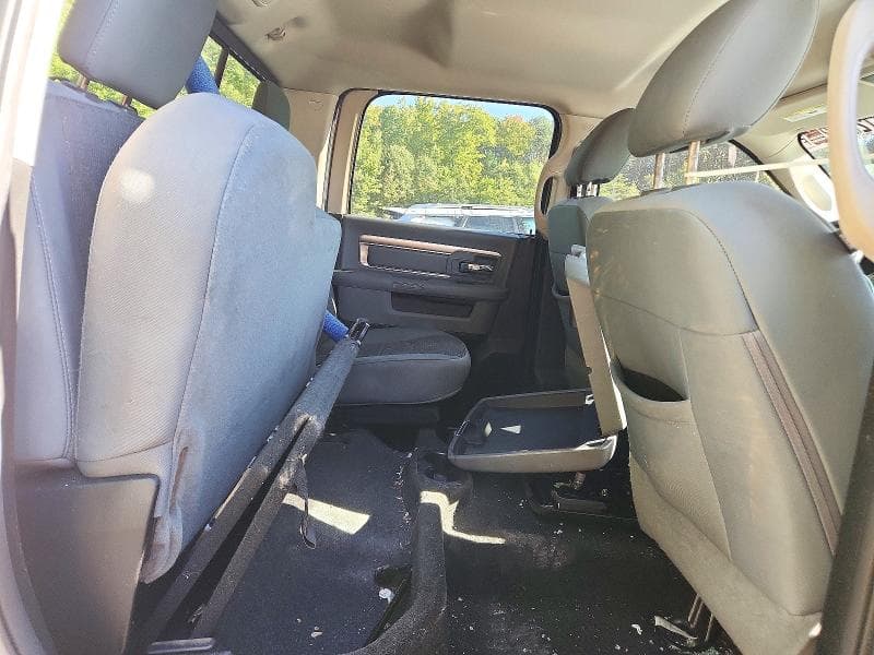 2017 RAM 1500 SLT 10