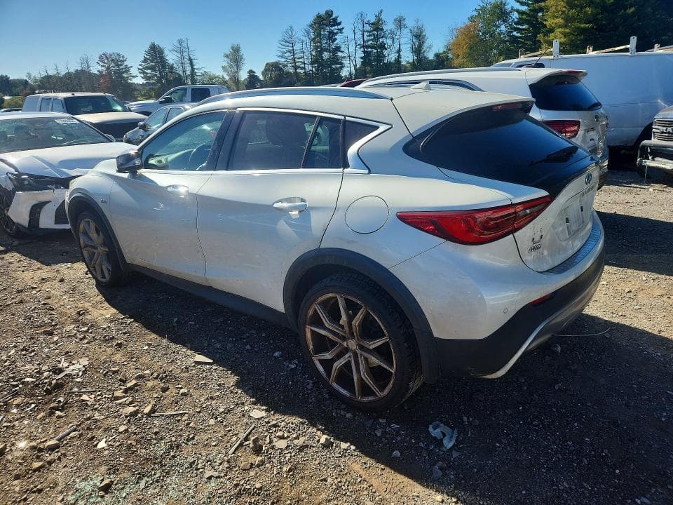 2017 INFINITI QX30 PREMIUM 2