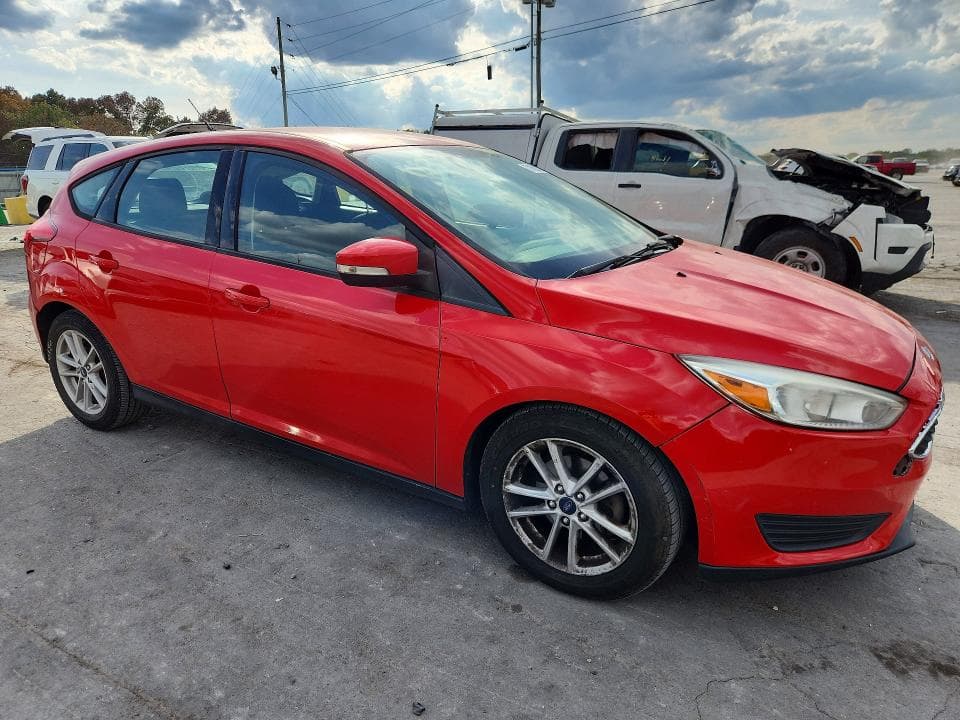 2017 FORD FOCUS SE 4