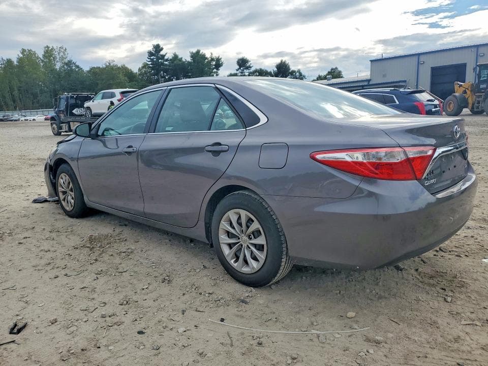 2017 TOYOTA CAMRY LE 2