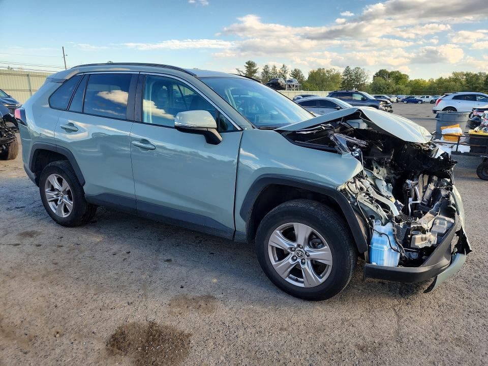 2023 TOYOTA RAV4 XLE 4