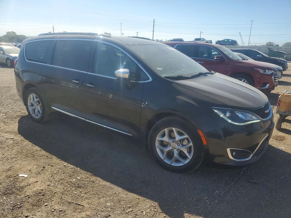 2020 CHRYSLER PACIFICA LIMITED 4