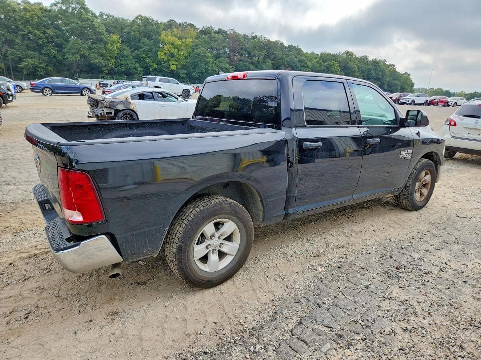 2023 RAM 1500 CLASSIC SLT 3