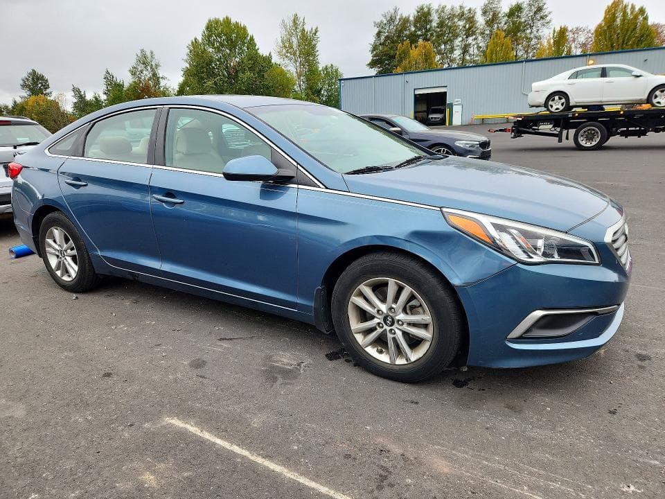 2017 HYUNDAI SONATA SE 4