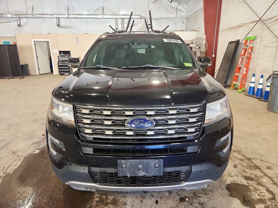 2017 FORD EXPLORER XLT 5
