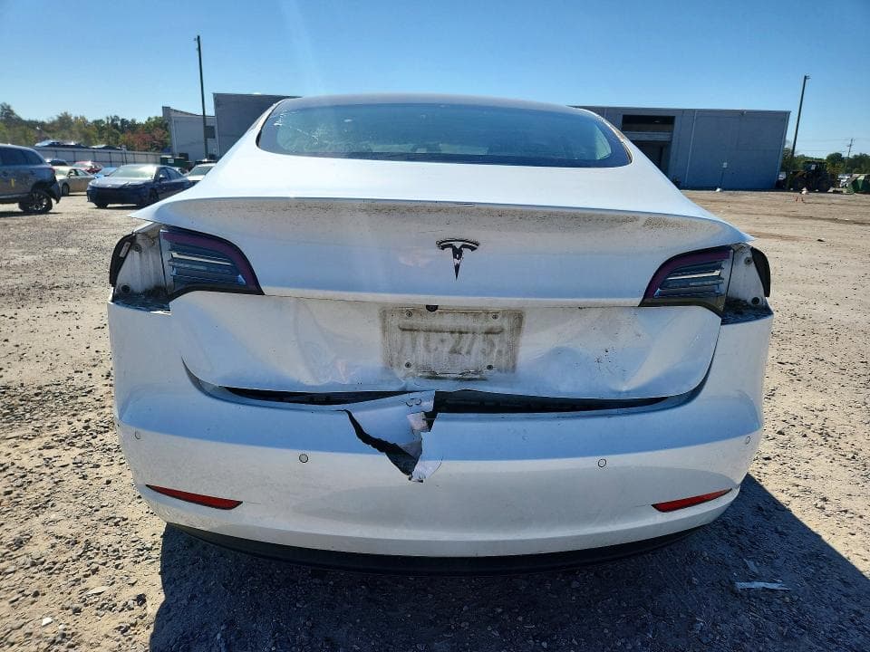 2018 TESLA MODEL 3 6