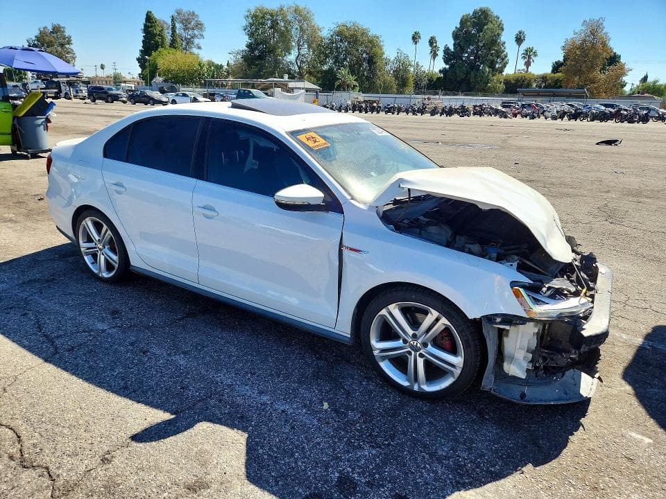 2017 VOLKSWAGEN JETTA GLI 4