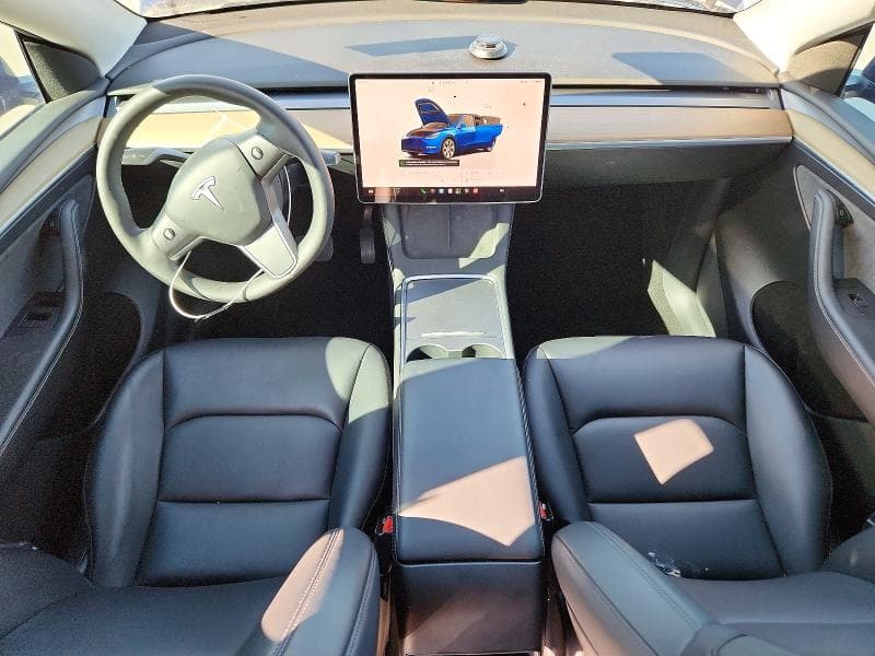 2023 TESLA MODEL Y 8