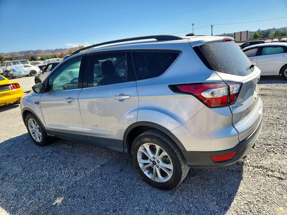 2018 FORD ESCAPE SE 2