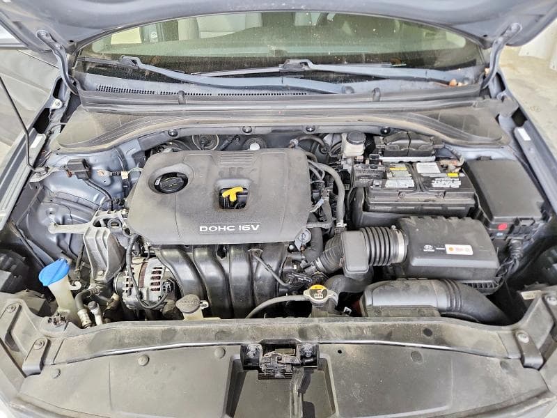2017 HYUNDAI ELANTRA SE 11