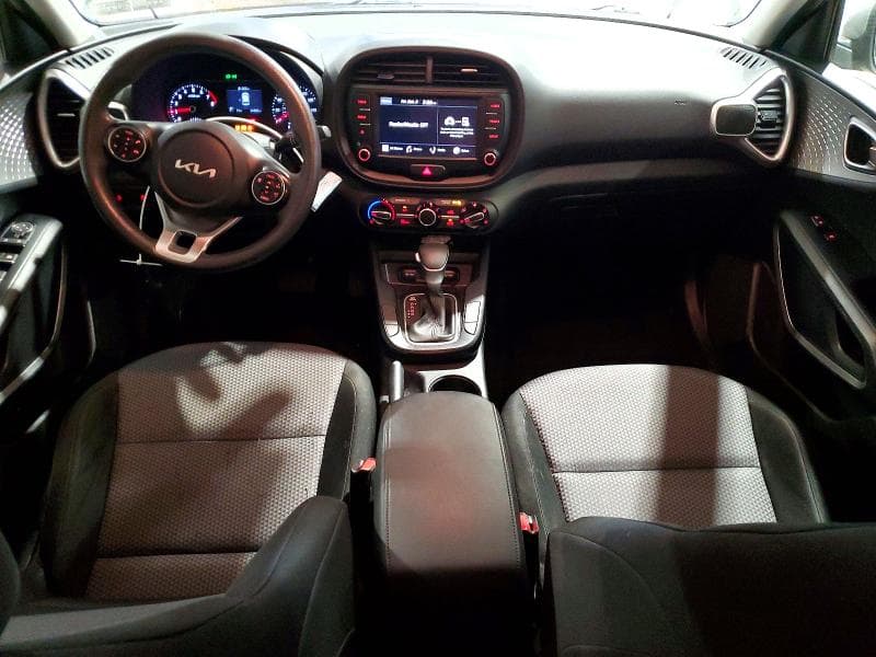 2022 KIA SOUL LX 8