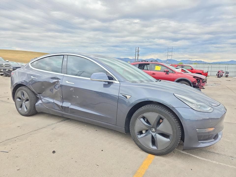 2019 TESLA MODEL 3 4